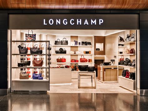 longchamp amsterdam airport.